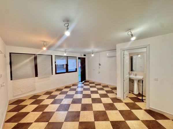Spatiu Comercial - Birouri - Salon - Virtutii - Uverturii