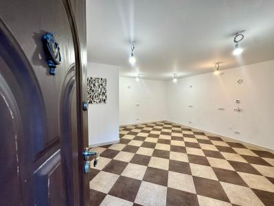 Spatiu Comercial - Birouri - Salon - Virtutii - Uverturii