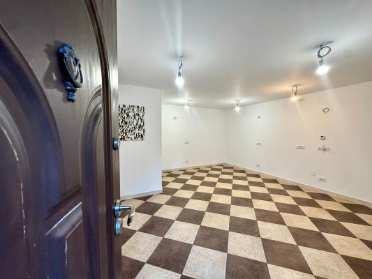 Spatiu Comercial - Birouri - Salon - Virtutii - Uverturii