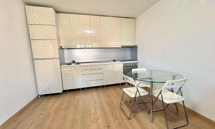 3 Camere - Crangasi - Metrou - 57mp