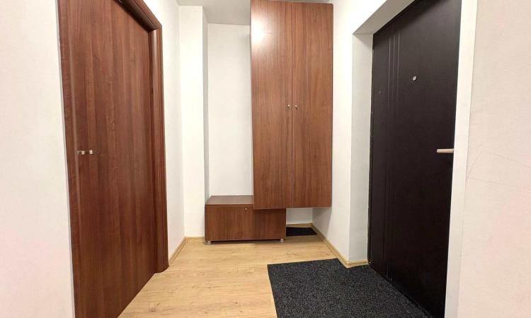 3 Camere - Crangasi - Metrou - 57mp