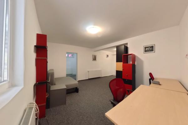 Libertatii - str Sabinelor - 2 camere 40 mp - demisol
