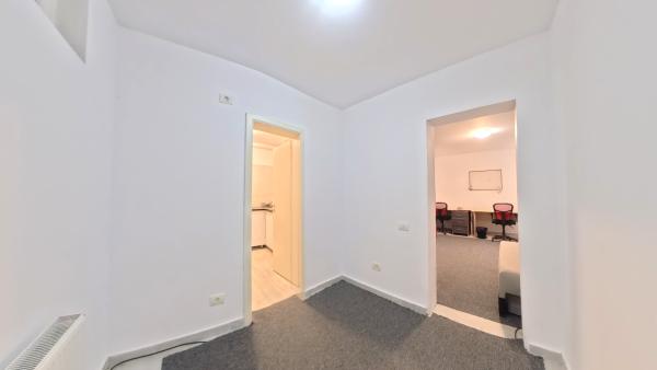 Libertatii - str Sabinelor - 2 camere 40 mp - demisol