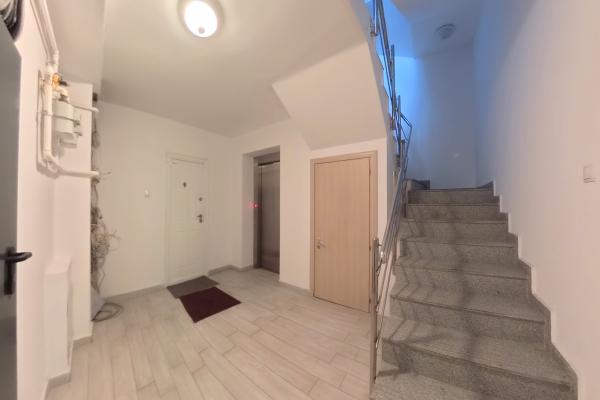 Libertatii - str Sabinelor - 2 camere 40 mp - demisol