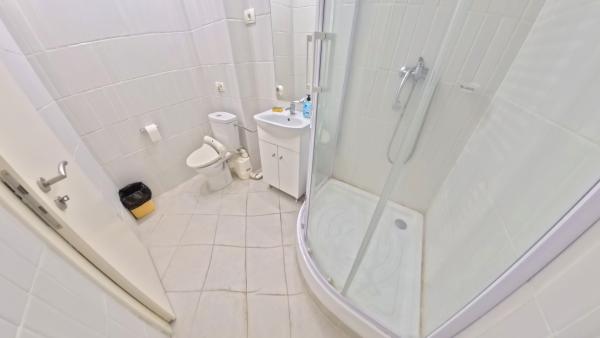 Libertatii - str Sabinelor - 2 camere 40 mp - demisol