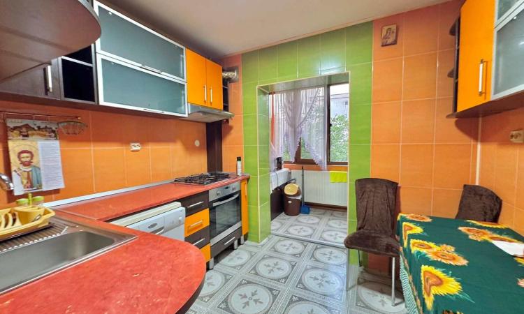 3 Camere - Pacii - Metrou - Militari
