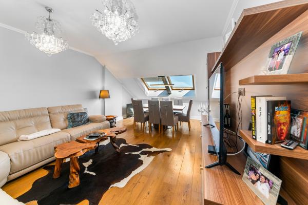 Penthouse de Lux pe 2 etaje Coralilor Damaroaia – Eleganță, Spațiu și Confort la Cel Mai Înalt Nivel