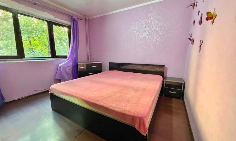 3 camere - Pacii - Metrou - 1981