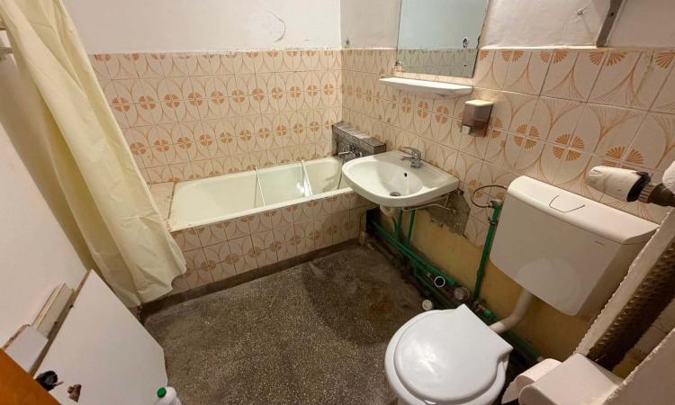 3 camere - Pacii - Metrou - 1981