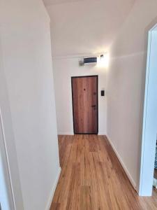 2 Camere - Ion Mihalache - 1 Mai - 58mp