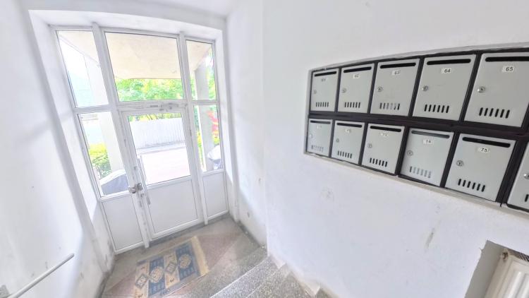 Metrou Gorjului/ Str Apusului /3 camere / 59mp/