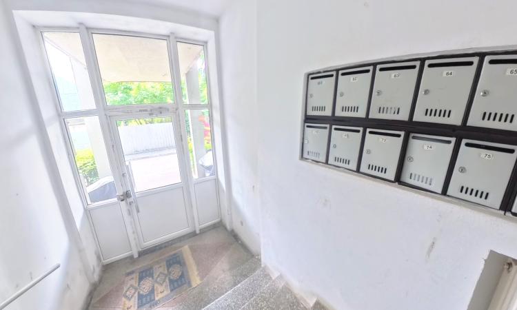 Metrou Gorjului/ Str Apusului /3 camere / 59mp/