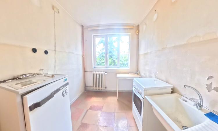 Metrou Gorjului/ Str Apusului /3 camere / 59mp/