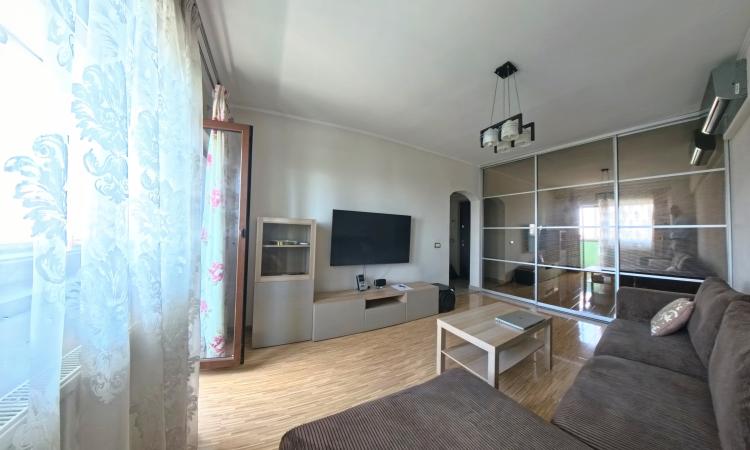 Apartament 3 camere -Militari - decomandat - 9/10 - 1979 - Comision 0