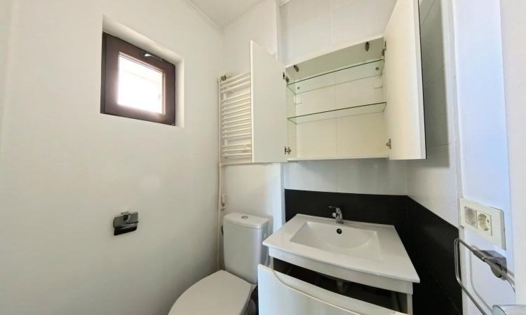 Apartament 3 camere -Militari - decomandat - 9/10 - 1979 - Comision 0