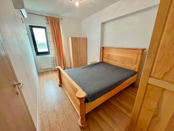 Studio - Grozavesti -  Bloc Nou - Petrache Poenaru