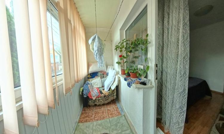 Apartament 3 camere Central - parter- 80 mp - boxa inclusa