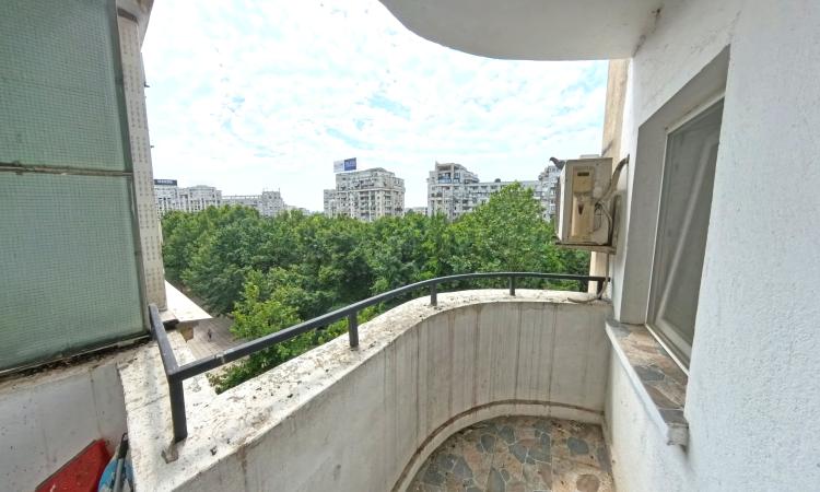Apartament 2 camere Unirii - 3/8 - decomandat - vedere bulevard