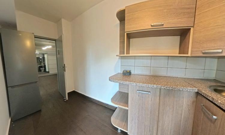 Apartament 2 camere Unirii - 3/8 - decomandat - vedere bulevard