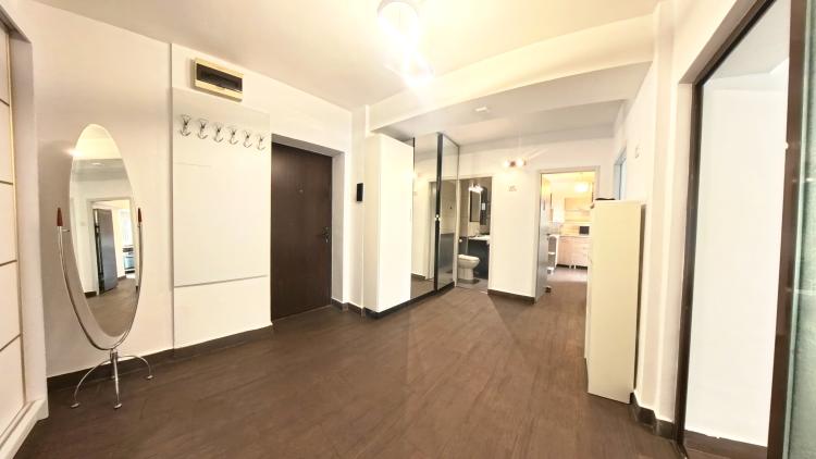 Apartament 2 camere Unirii - 3/8 - decomandat - vedere bulevard