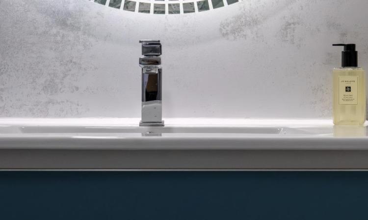 Titanic White, apartament lux, vedere frontala la mare
