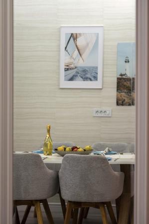 Titanic White, apartament lux, vedere frontala la mare