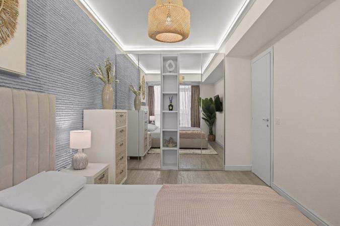 Titanic White, apartament lux, vedere frontala la mare