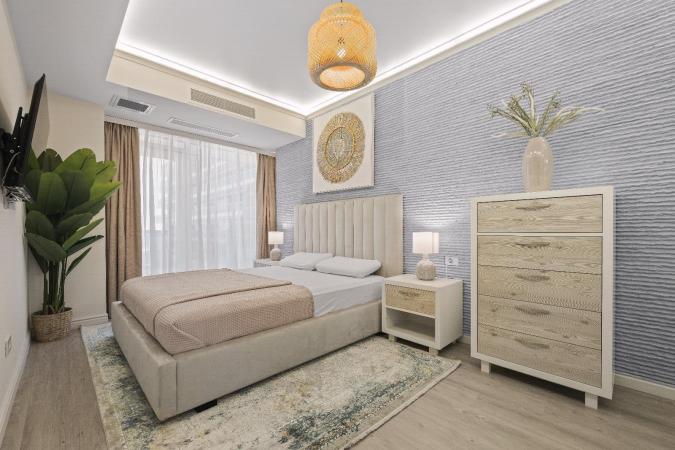 Titanic White, apartament lux, vedere frontala la mare