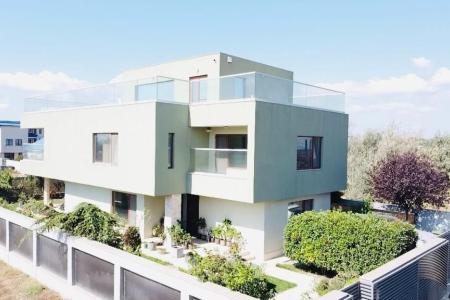 mamaia-sat, vila de lux 455 mp , vedere la lac