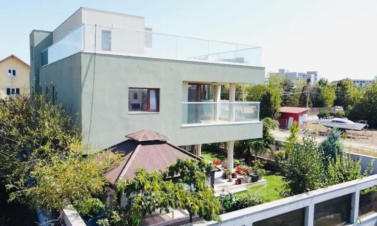 mamaia-sat, vila de lux 455 mp , vedere la lac