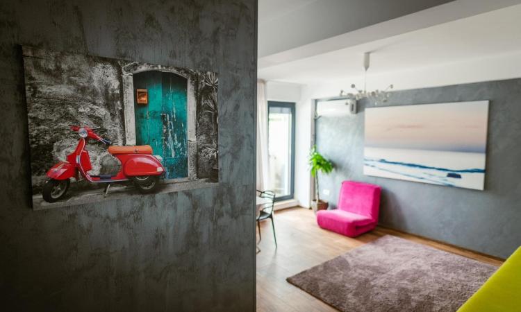 Mamaia Nord, apartament lux, parter cu balcon, zona Lidl-Uzina de pizza