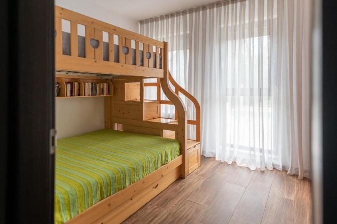 Mamaia Nord, apartament lux, parter cu balcon, zona Lidl-Uzina de pizza
