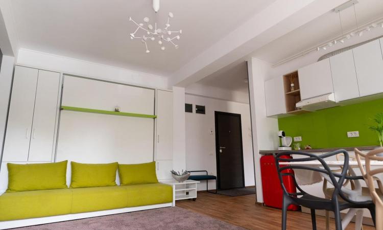 Mamaia Nord, apartament lux, parter cu balcon, zona Lidl-Uzina de pizza