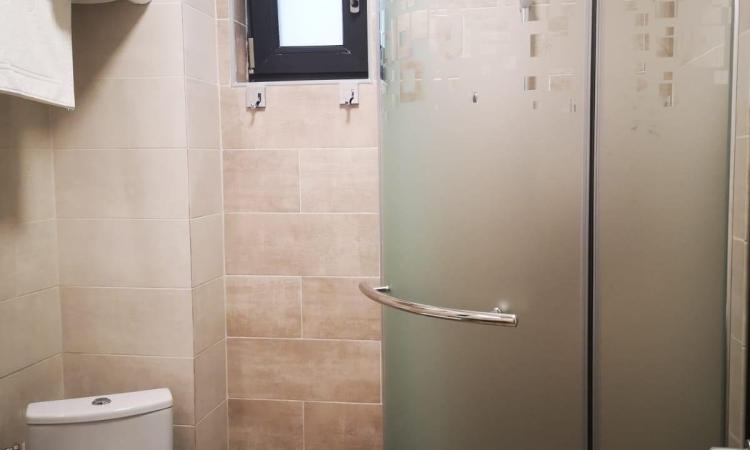 Mamaia Nord, apartament lux, parter cu balcon, zona Lidl-Uzina de pizza
