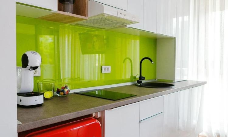 Mamaia Nord, apartament lux, parter cu balcon, zona Lidl-Uzina de pizza
