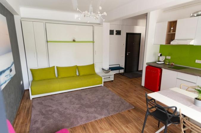 Mamaia Nord, apartament lux, parter cu balcon, zona Lidl-Uzina de pizza