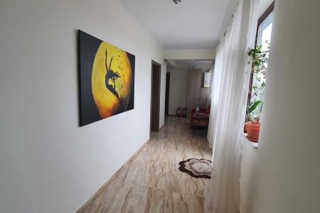 Mamaia Sat , pensiune 10 camere, 10 bai, posibilitate rate