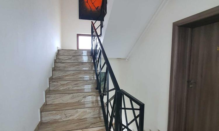 Mamaia Sat , pensiune 10 camere, 10 bai, posibilitate rate
