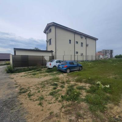 Mamaia Sat , pensiune 10 camere, 10 bai, posibilitate rate