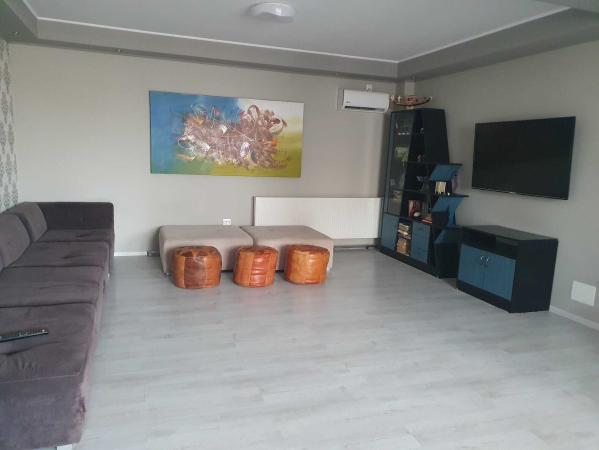 Mamaia Sat , pensiune 10 camere, 10 bai, posibilitate rate