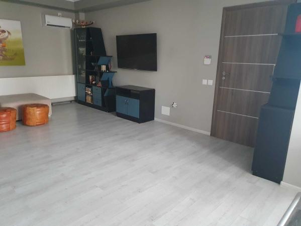 Mamaia Sat , pensiune 10 camere, 10 bai, posibilitate rate