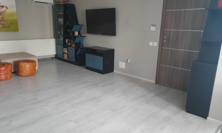 Mamaia Sat , pensiune 10 camere, 10 bai, posibilitate rate