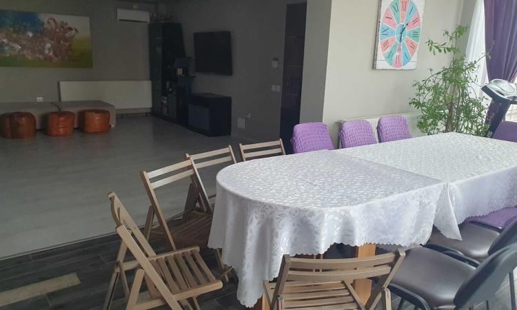 Mamaia Sat , pensiune 10 camere, 10 bai, posibilitate rate