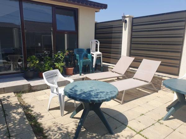 Mamaia Sat , pensiune 10 camere, 10 bai, posibilitate rate