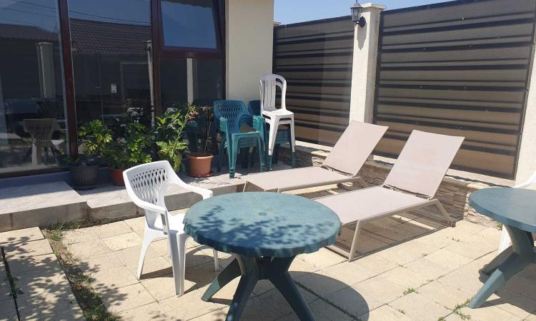 Mamaia Sat , pensiune 10 camere, 10 bai, posibilitate rate