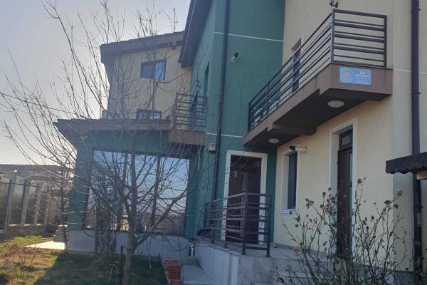 Mamaia Sat , pensiune 10 camere, 10 bai, posibilitate rate