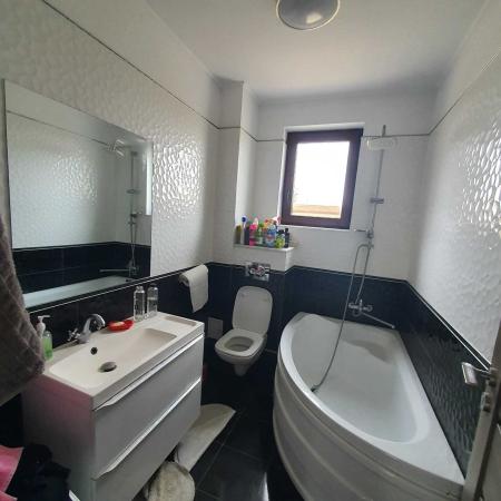 Mamaia Sat , pensiune 10 camere, 10 bai, posibilitate rate