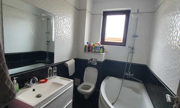 Mamaia Sat , pensiune 10 camere, 10 bai, posibilitate rate