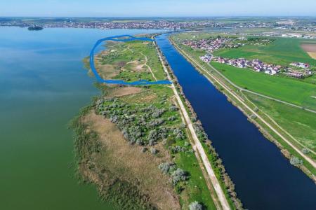 13,5 ha teren intravilan pe malul Lacului Siutghiol