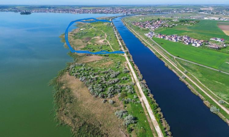 13,5 ha teren intravilan pe malul Lacului Siutghiol